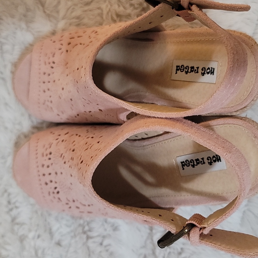 Beautiful Pink Not Rated Sandals size 7 1/2 - Picture 14 of 16